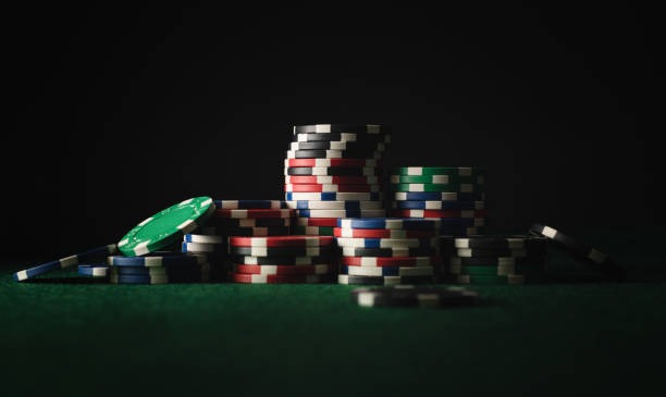 Lightning Roulette live studio display showing roulette wheel, bet table, and live multiplier board on lato4d